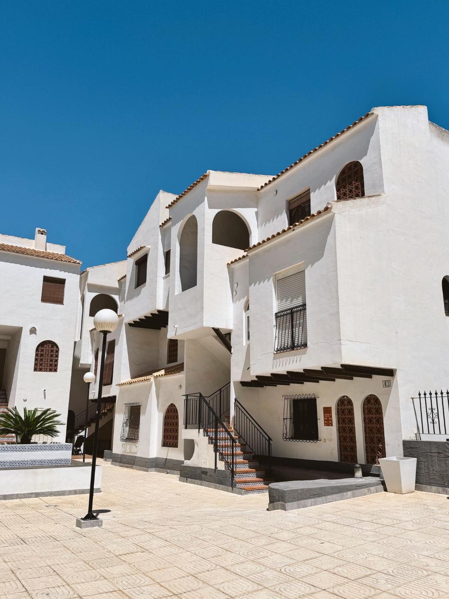 El Paraiso, 1 Bedroom 300m From The Sea Апартаменты *